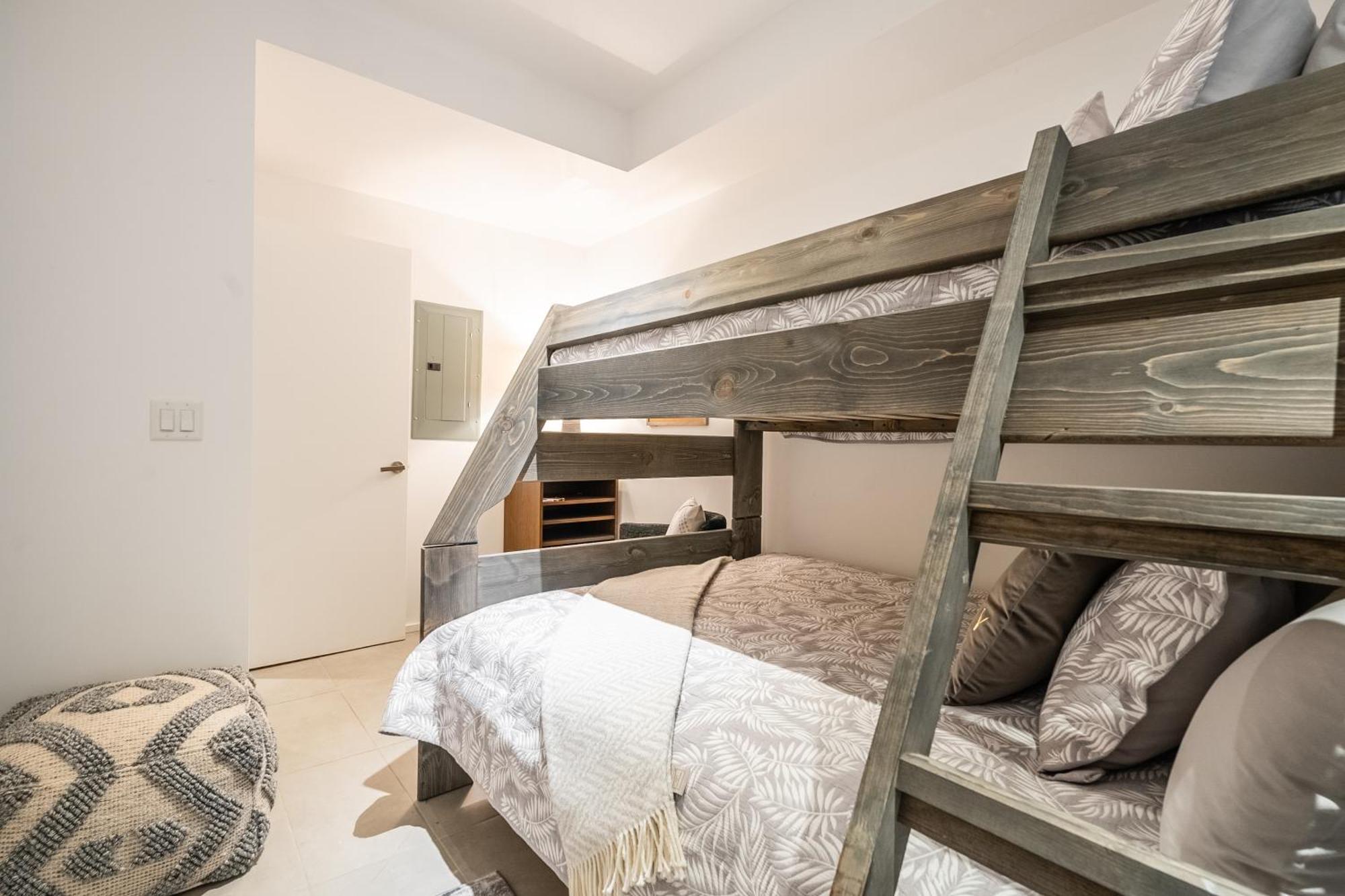 Fancy Downtown House With Hot Tub & Bbq By Globalstay Τορόντο Εξωτερικό φωτογραφία